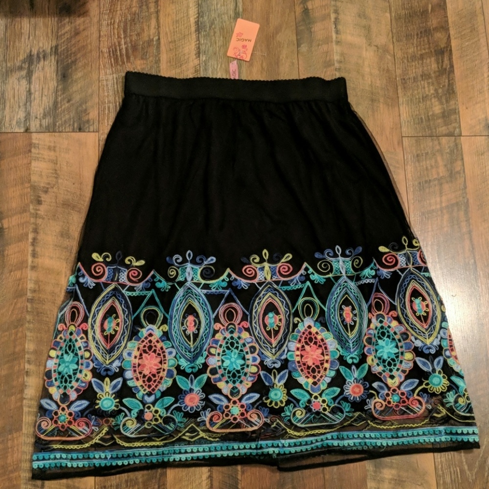 Magic | Paisley Embroidered Midi Skirt